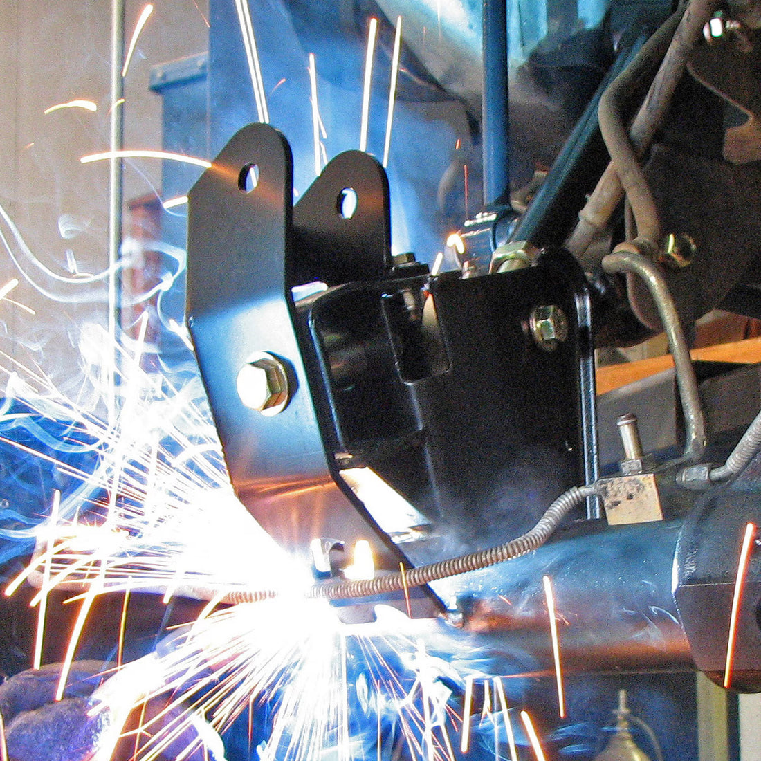 CE-9123N - TJ/LJ Johnny Joint Rear Trac Bar w/ Geometry Correction Bracket Kit