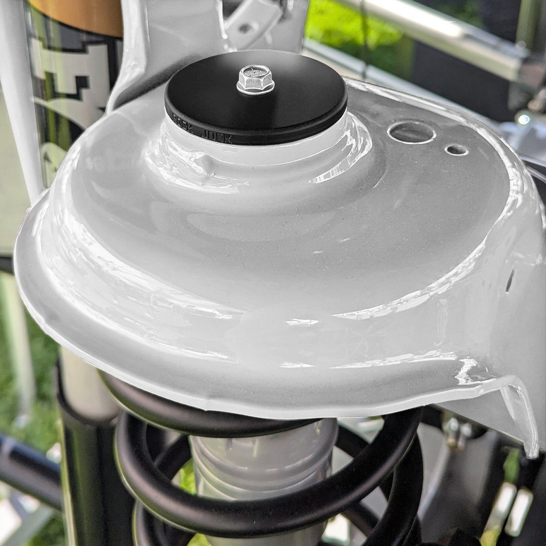 RJ-600003-101 - JL/JT/JK Front Spring Tower Plugs