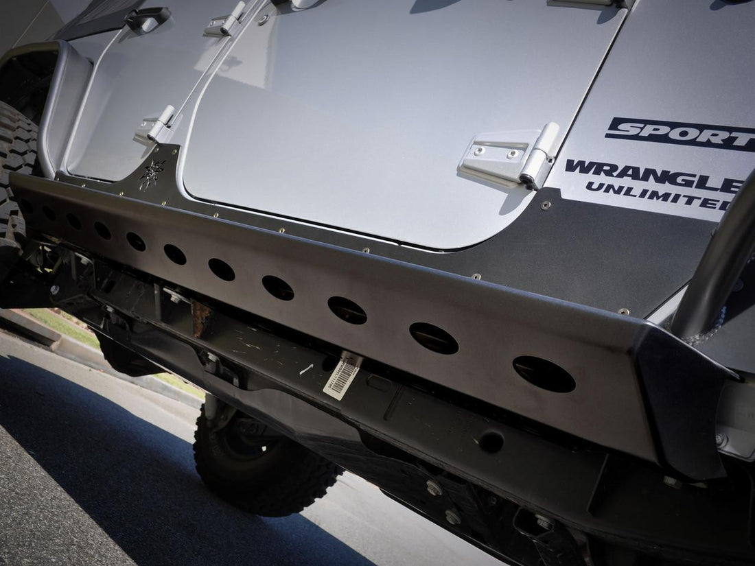 JKU (4-Door) BRAWLER ROCKERS Rock Sliders (Black)